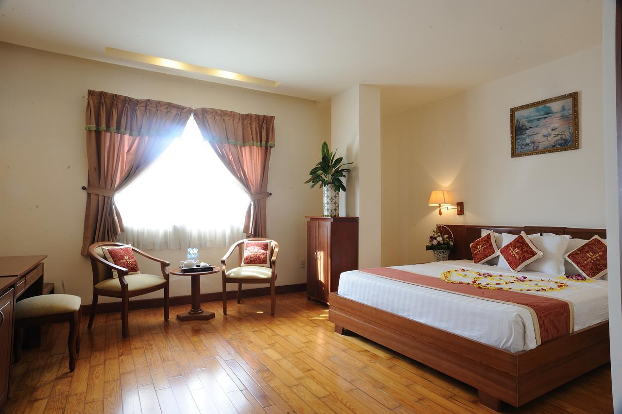Hoang Yen 2 Hotel Thu Dau Mot Exterior foto